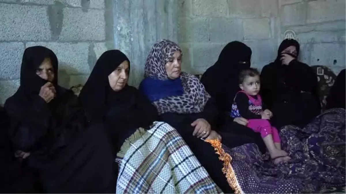 İsrail\'in Öldürdüğü Filistinli Gencin Cenaze Töreni