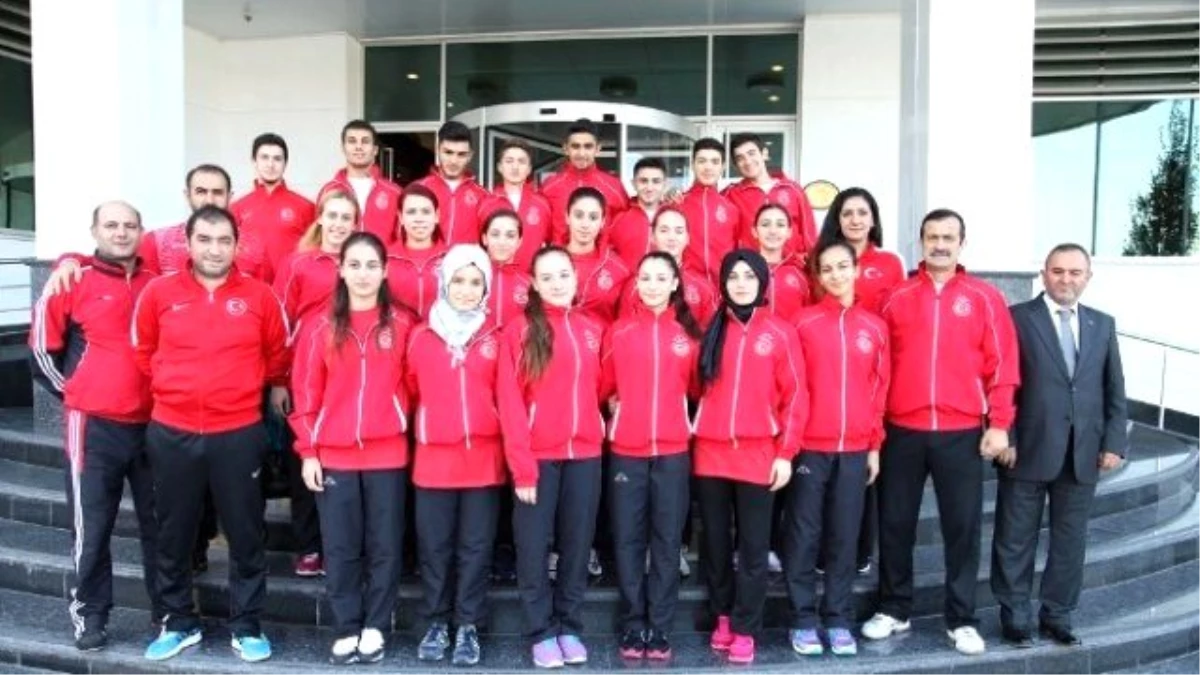 Karate Milli Takımı, Şampiyonaya Başiskele\'de Hazırlanıyor