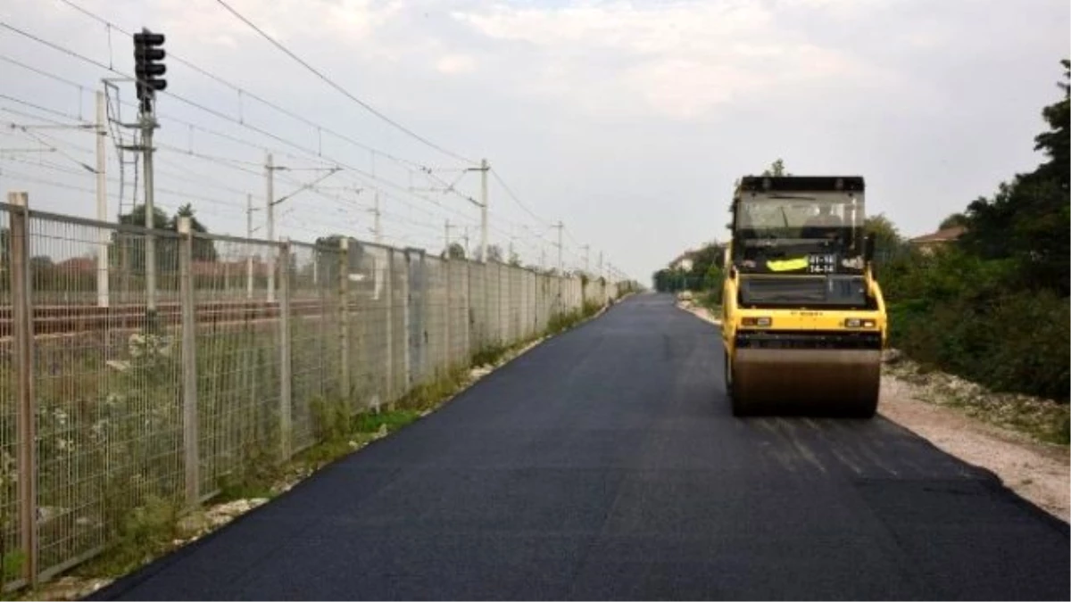 Kartepe\'de Asfalt Çalışmaları Devam Ediyor