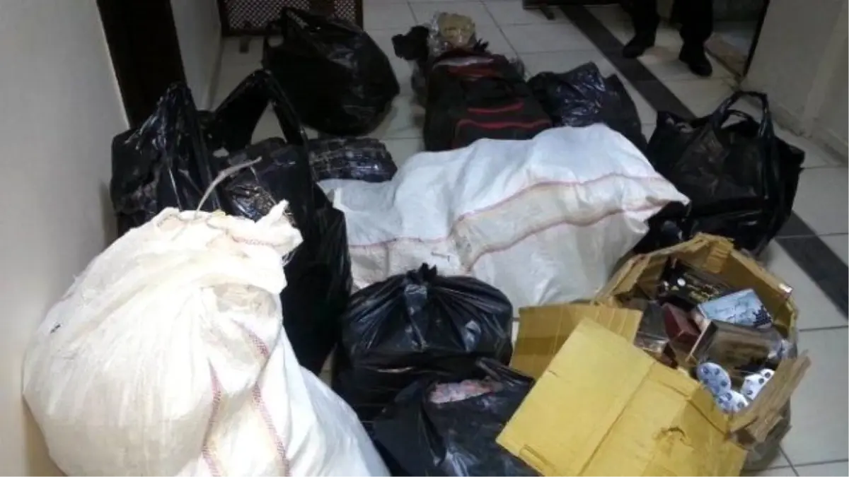 Kilis\'te 200 Bin Adet Kaçak Cinsel Uyarıcı Hap Ele Geçirildi