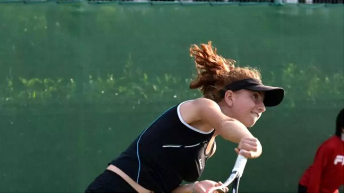 Okyanuslu Berfu Cengiz Türk Tenis Tarihinde İlke İmza Attı