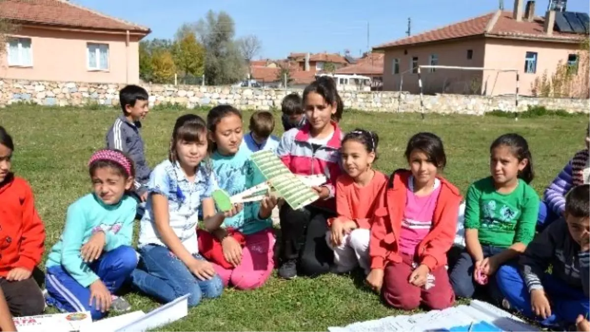 Havacılık Tutkulu Örnek Öğretmen