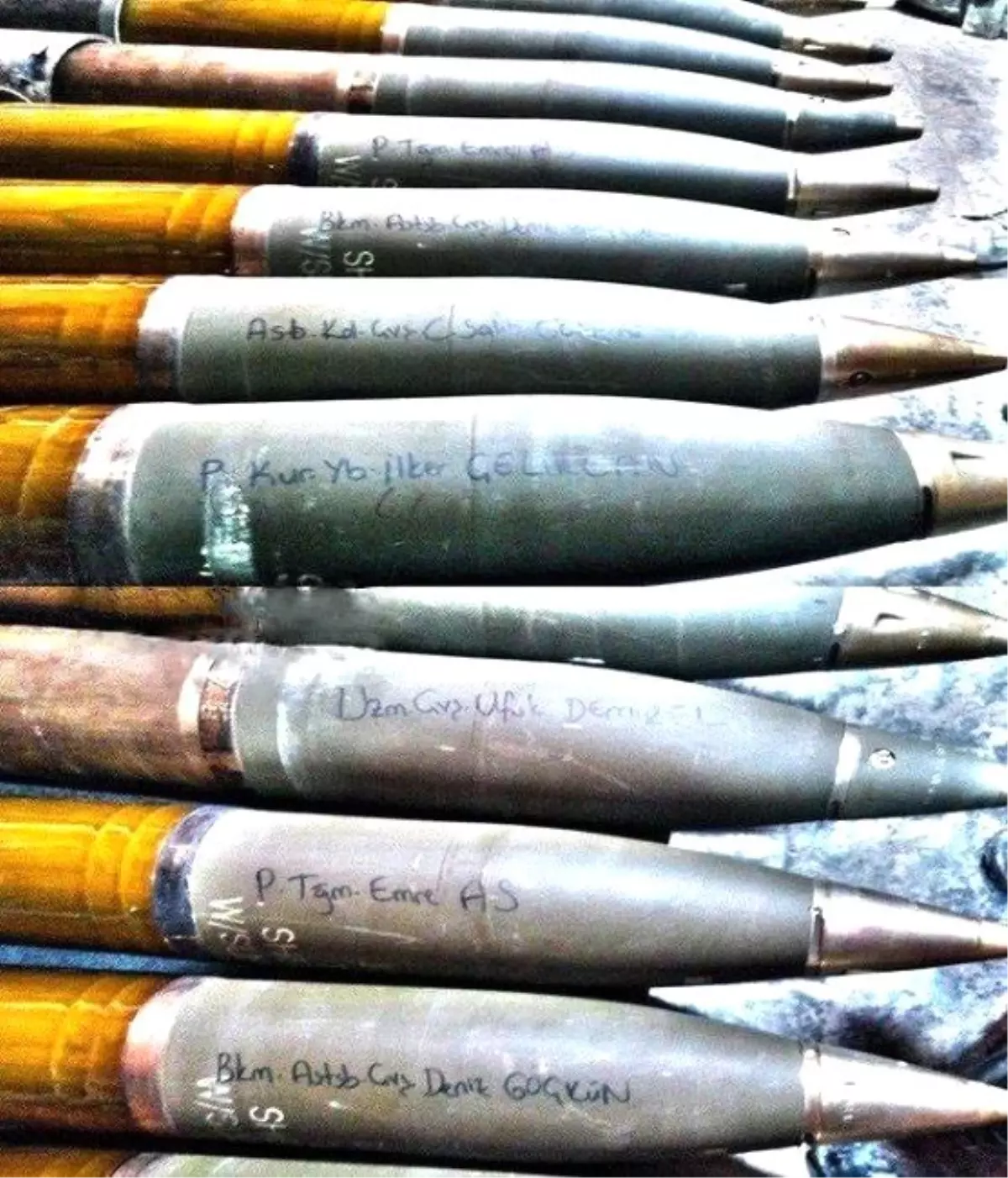 PKK Hedeflerini Yok Eden Top Mermilerine Şehit İsimleri Yazılıyor