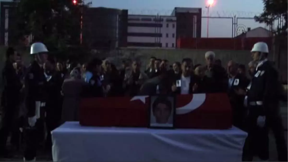 Şehit Polis Kılıçaslan\'ın Naaşı Memleketine Uğurlandı