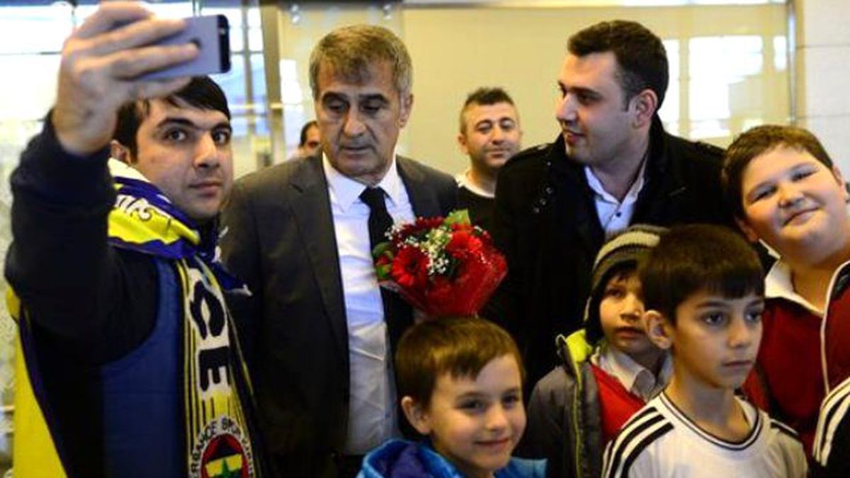 Şenol Güneş, Kendilerini Fenerbahçeli Taraftar Karşılayınca Şaşırdı