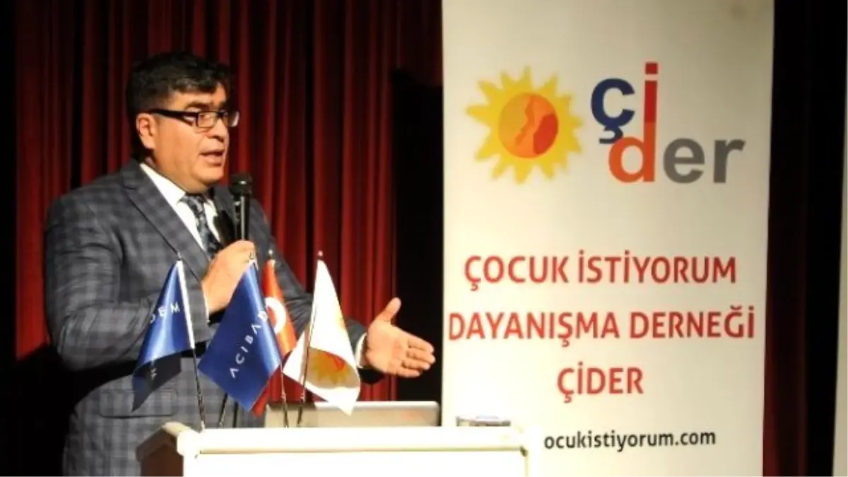 Uşaklı Anne Adayları Çocuk İstiyorum Toplantısına Büyük İlgi Gösterdi