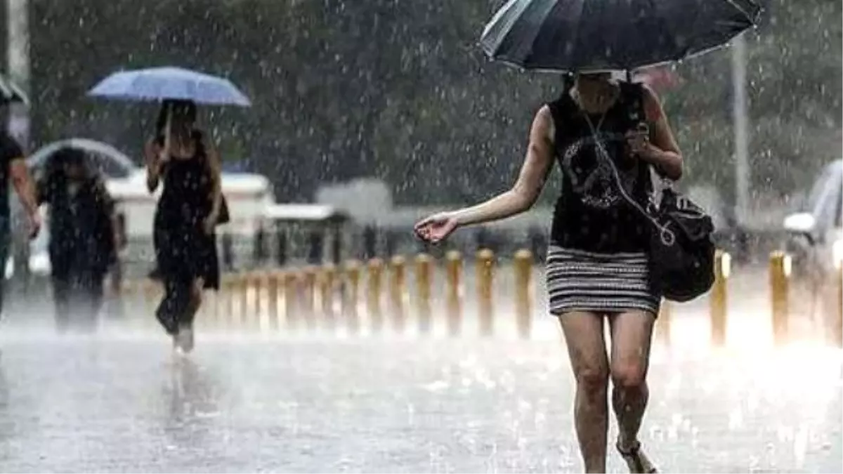 6 Saat İçerisinde Kuzey Ege Kıyılarında Kuvvetli Yağış Bekleniyor