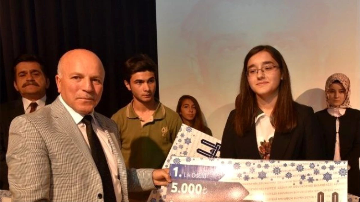 Büyükşehir, Erzurum\'un Genç Yazarlarını Ödüllendirdi