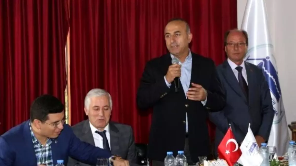 Çavuşoğlu, Yörükler Derneği\'ni Ziyaret Etti