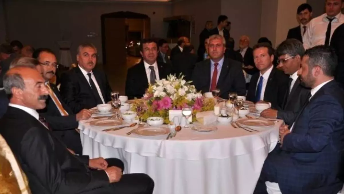 Ekonomi Bakanı Nihat Zeybekci: "Kimse Korkmasın, Türkiye\'ye Hiçbir Şey Olmaz"