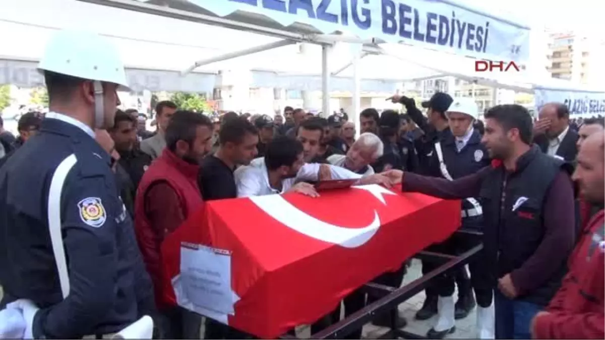 Elazığ Şehit Polis Memelketinde Göz Yaşları ile Son Yolculuğuna Uğurlandı