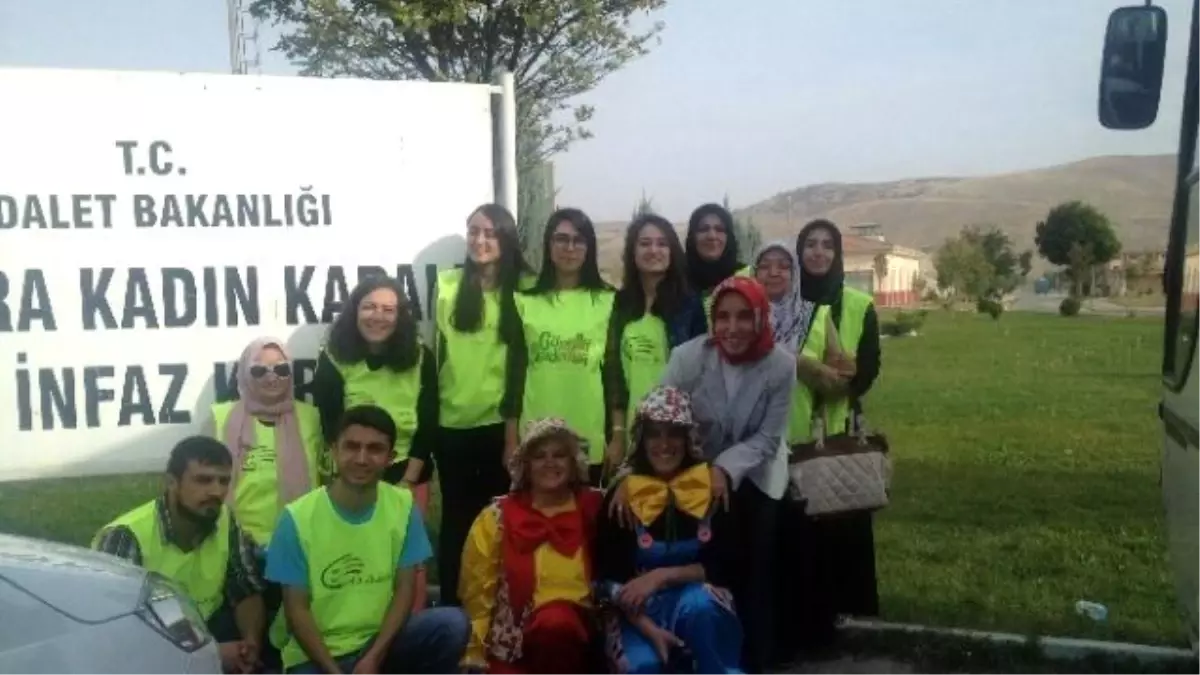 Gönüllüler, Çocukların Yüzlerini Güldürdüler