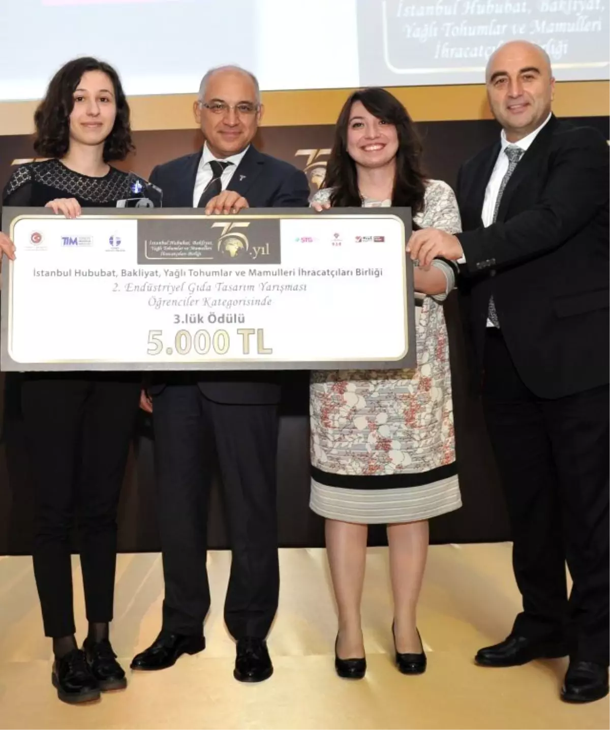 İstanbullu Hububatçılar \'75\' Yaşını Kutladı