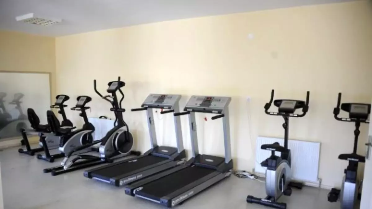 Karaman Belediyesi\'nden Erkeklere Spor Salonu