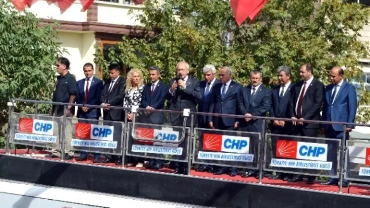 Kılıçdaroğlu, Besni ve Gölbaşı İlçelerinde Partililere Hitap Etti