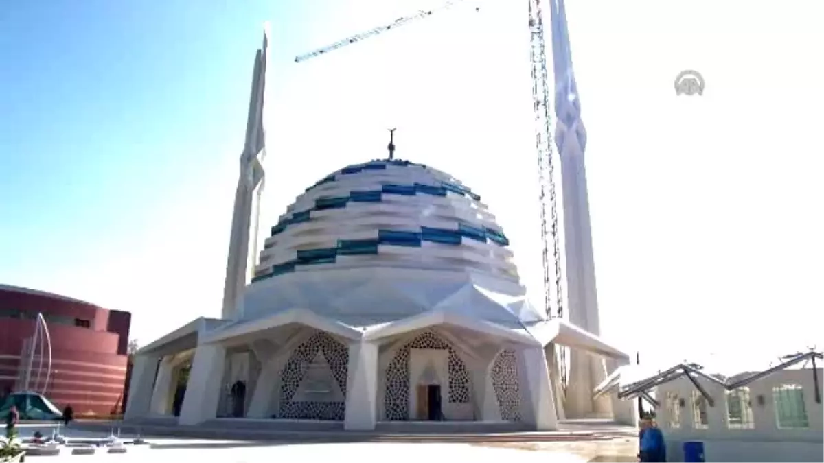 Marmara Üniversitesi İlahiyat Fakültesi Camisi Yarın Açılacak