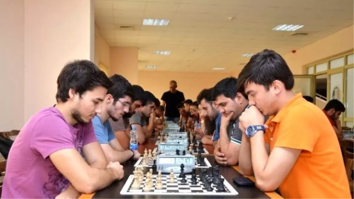 Meü "Cumhuriyet Satranç Turnuvası" Sona Erdi