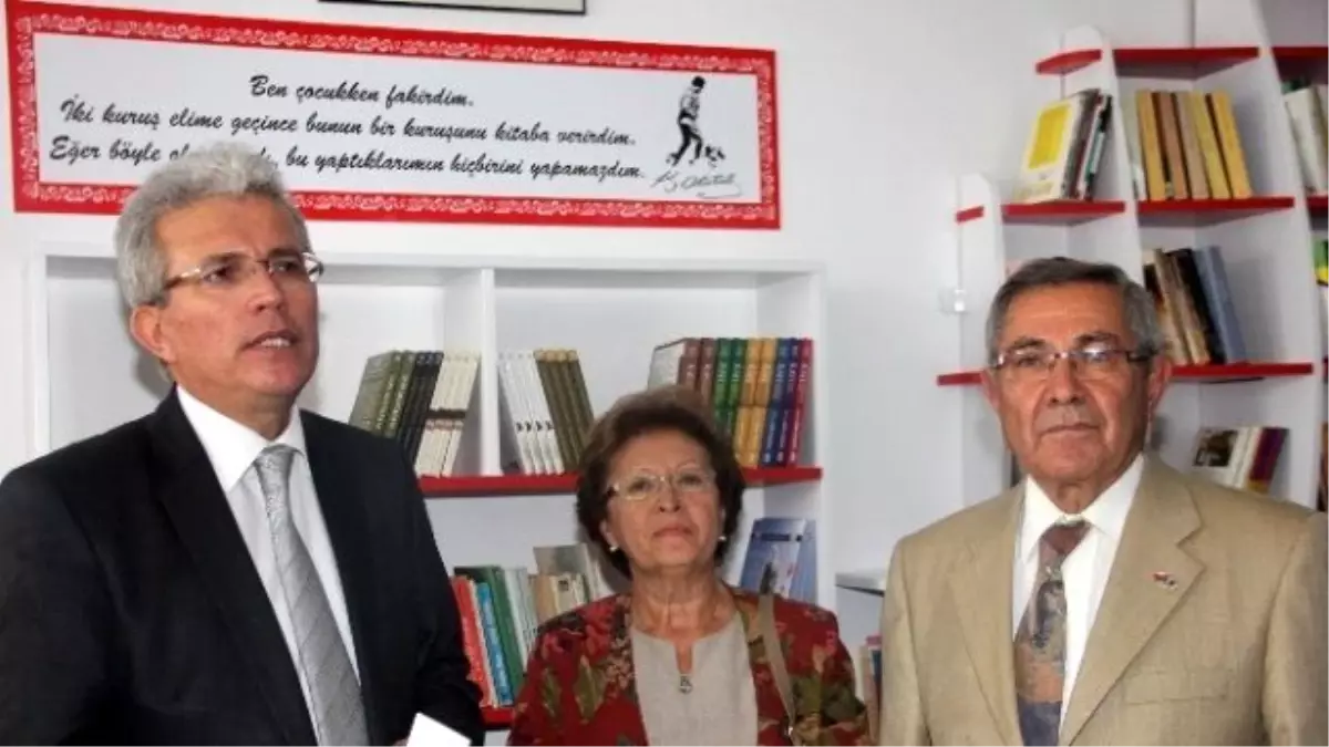 Nurel Enver Taner Ortakolu\'na Kütüphane Hayırsever Çiftten Eğitime Bir Katkı Daha