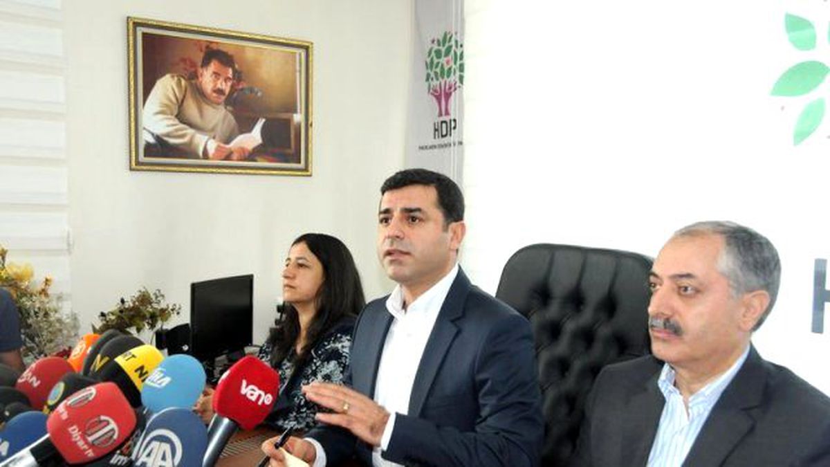 Öcalan'dan HDP'ye: Elinize Yüzünüze Bulaştırdınız