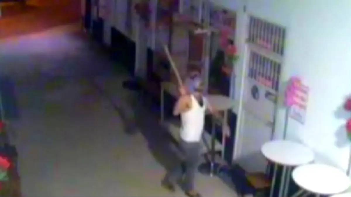 İş Yerinin Camlarını Böyle Kırdı