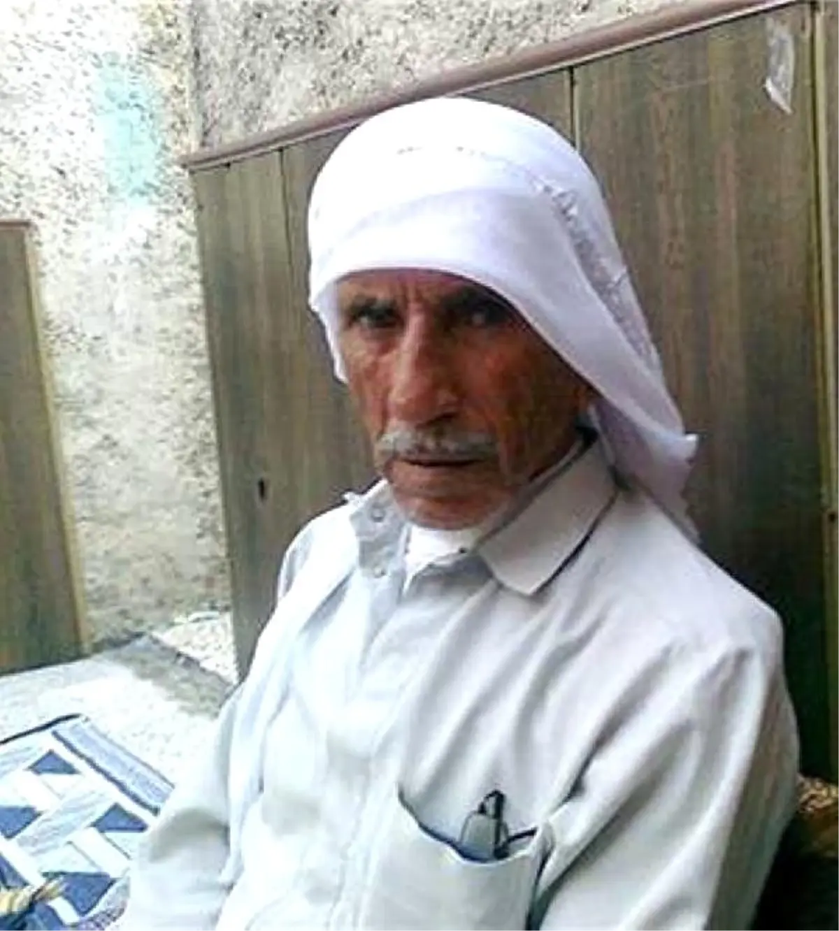 Polis, Kimsesizler Mezarlığına Gömdüğü Suriyelinin Ailesini Arıyor