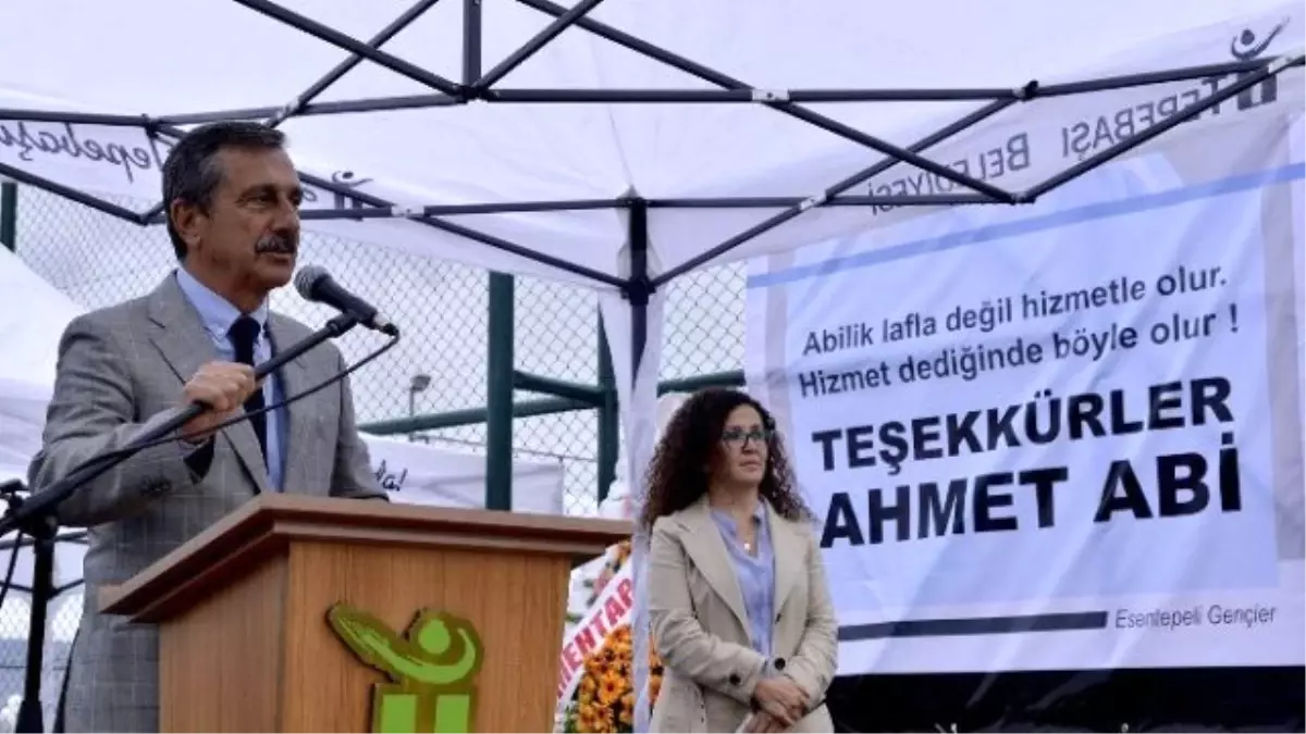 Tepebaşı\'nda Yeni Çim Sahalar Hizmete Girdi