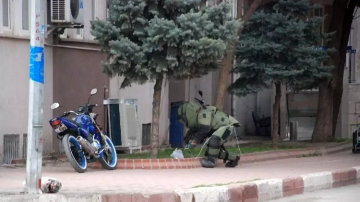 Tokat Valiliği Arkasında Şüpheli Poşet