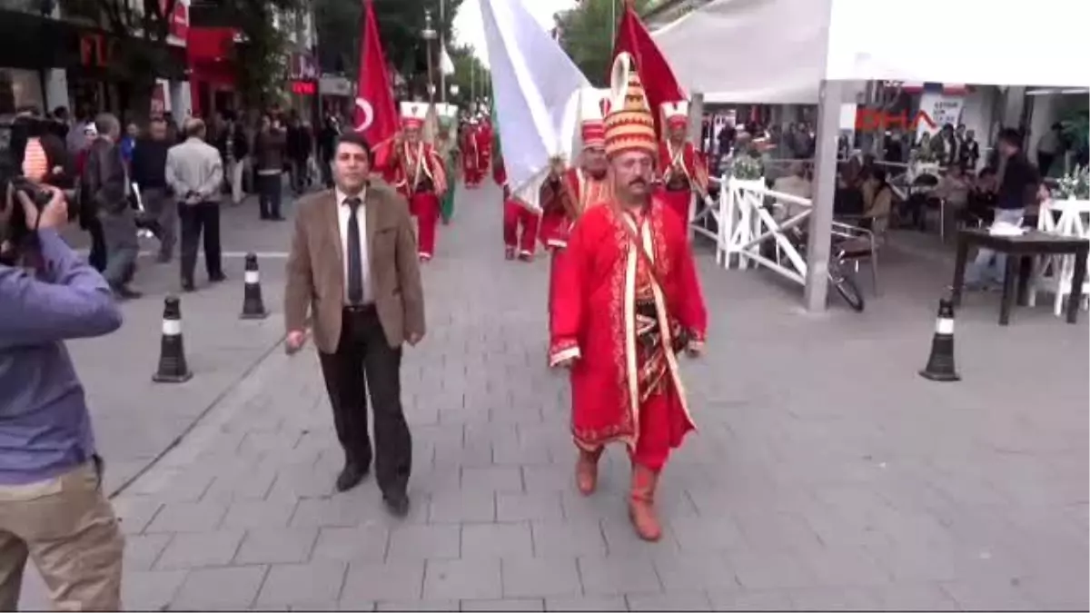Uşak Bağımsız Adaydan Mehteranlı Tanıtım