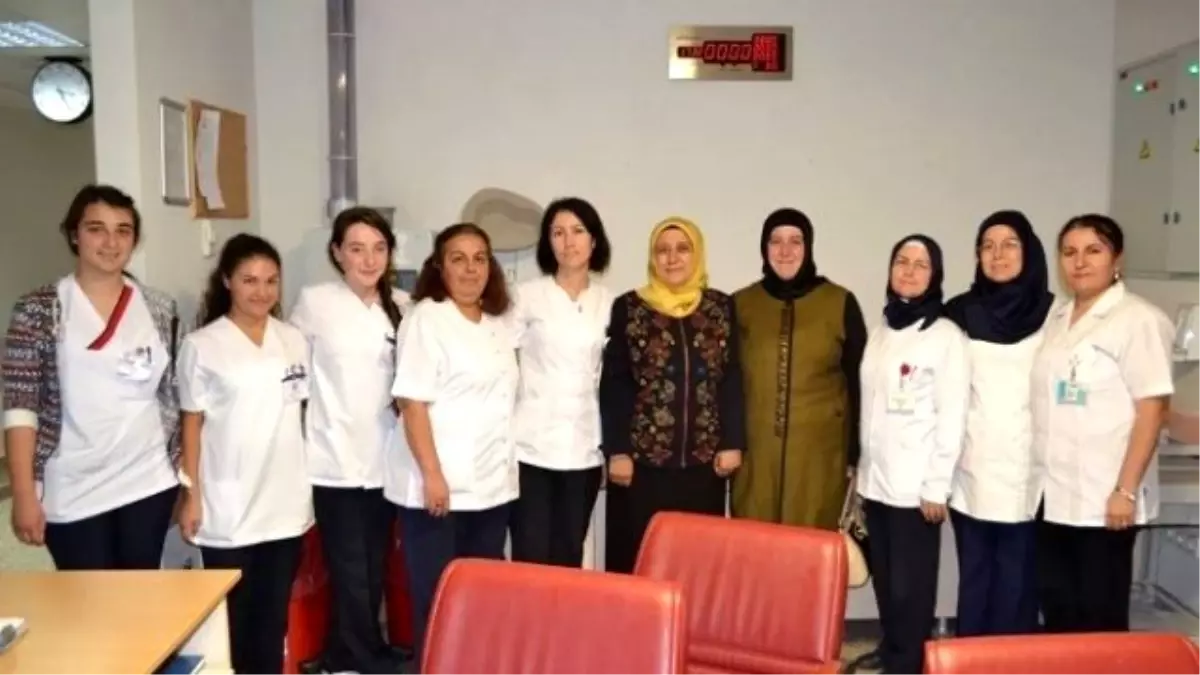 AK Parti Adayı Özkal, Devlet Hastanesinde Tedavi Gören Hastaları Ziyaret Etti