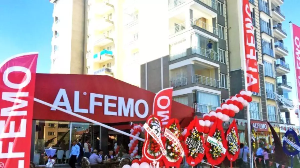 Alfemo Bir Günde İki Farklı Şehirde Mağaza Açtı