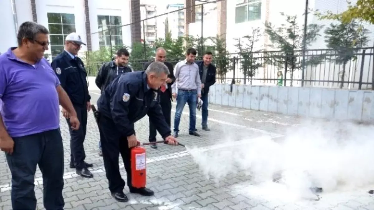Bafra\'da Polise "Afet, Sivil Savunma ve Yangın" Eğitimi