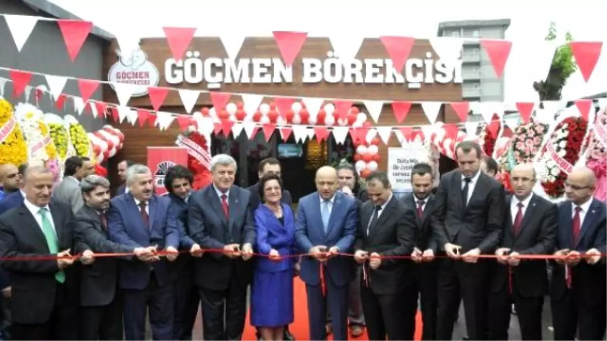 Bakan Işık, Göçmen Börekçisi Üretim Tesislerini Açtı