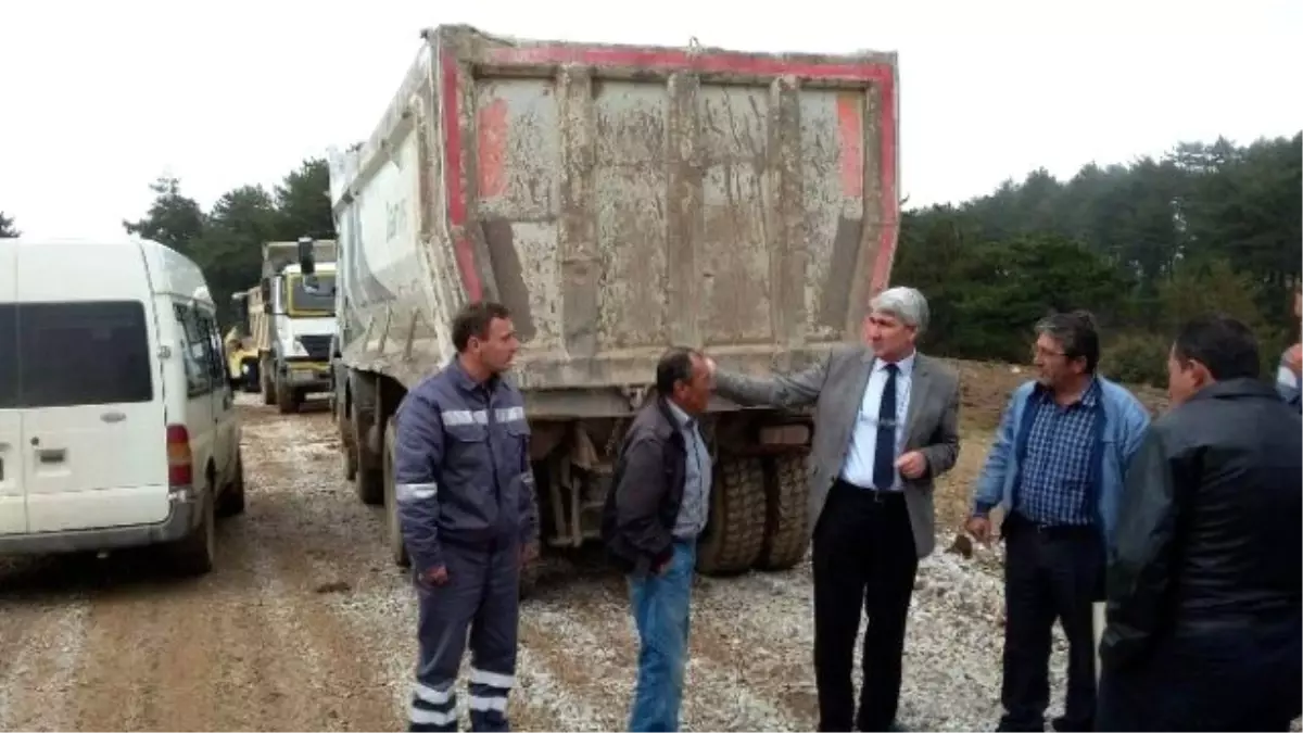 Başkan Musa Yılmaz, Yol Onarım Çalışmalarını Yerinde İnceledi