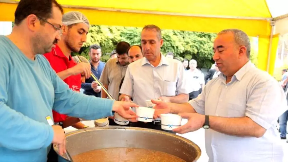 Büyükşehir, Muharrem Ayında 100 Bin Kişiye Aşure Dağıtmayı Hedefliyor