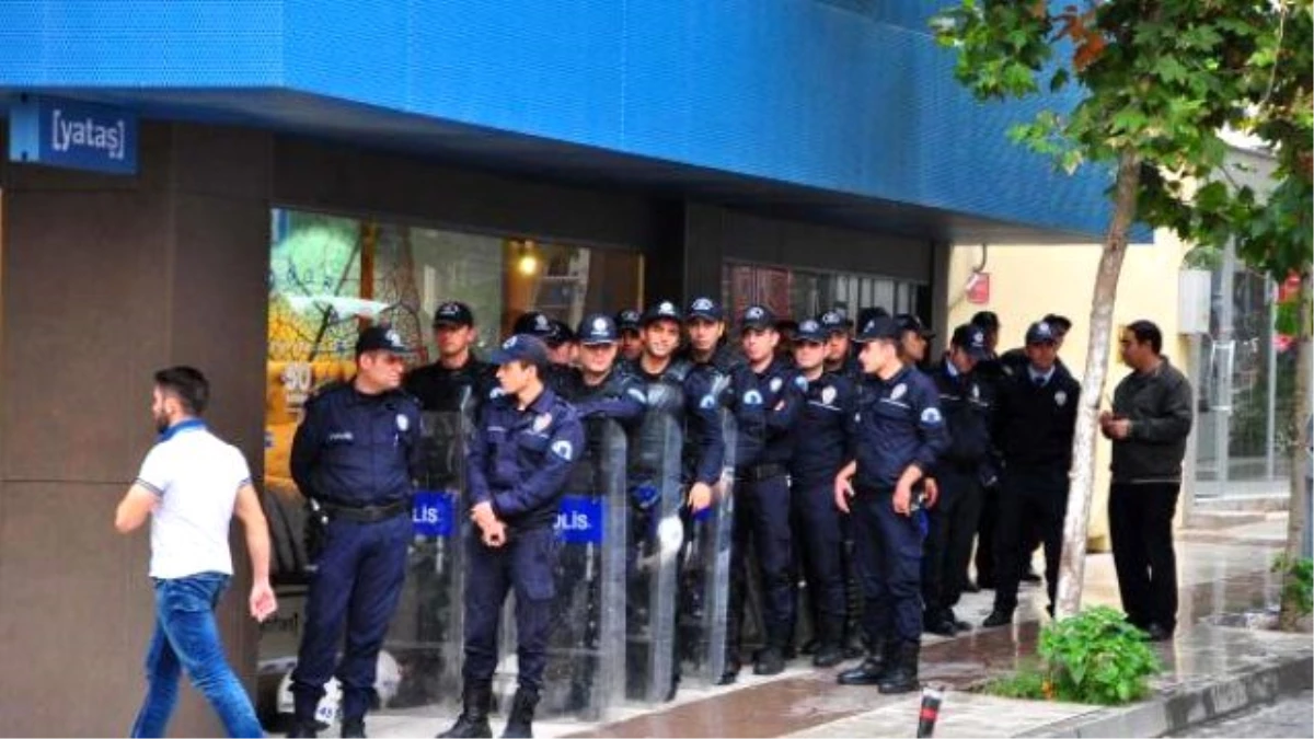 Hdp\'den Manisa\'daki Tutuklamalara Tepki