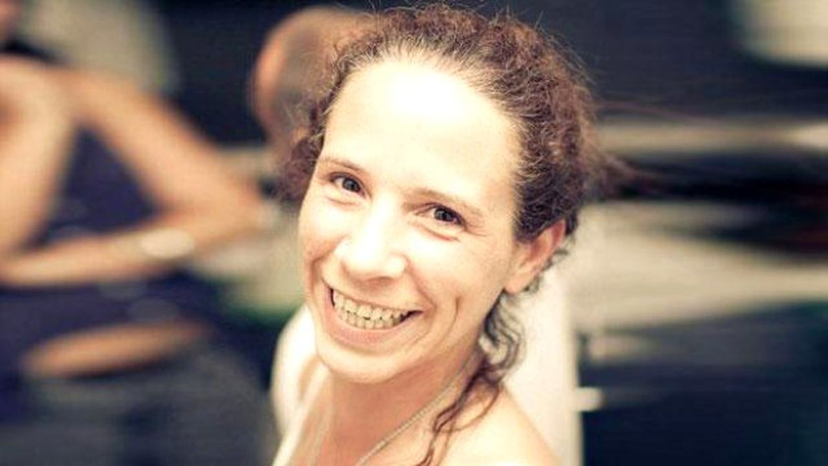 Kendi İdrarını İçerek Meme Kanserini Yenmeye Çalışıyor!