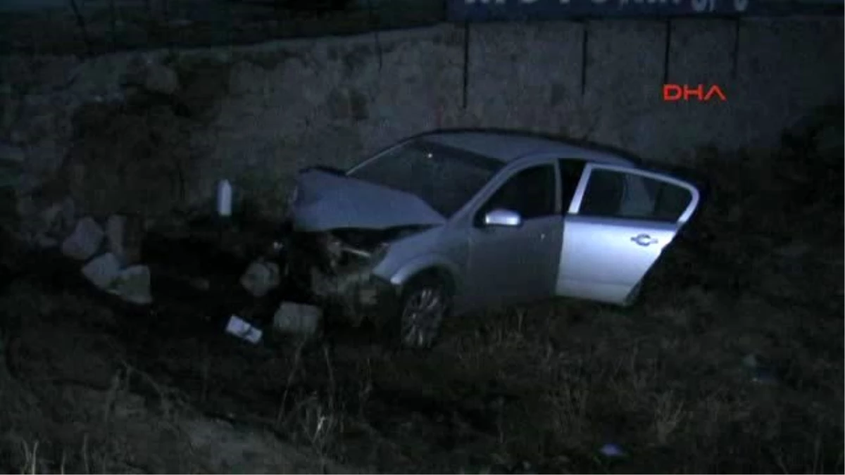 Konya Otomobil, İstinat Duvarına Çarptı: 6 Yaralı