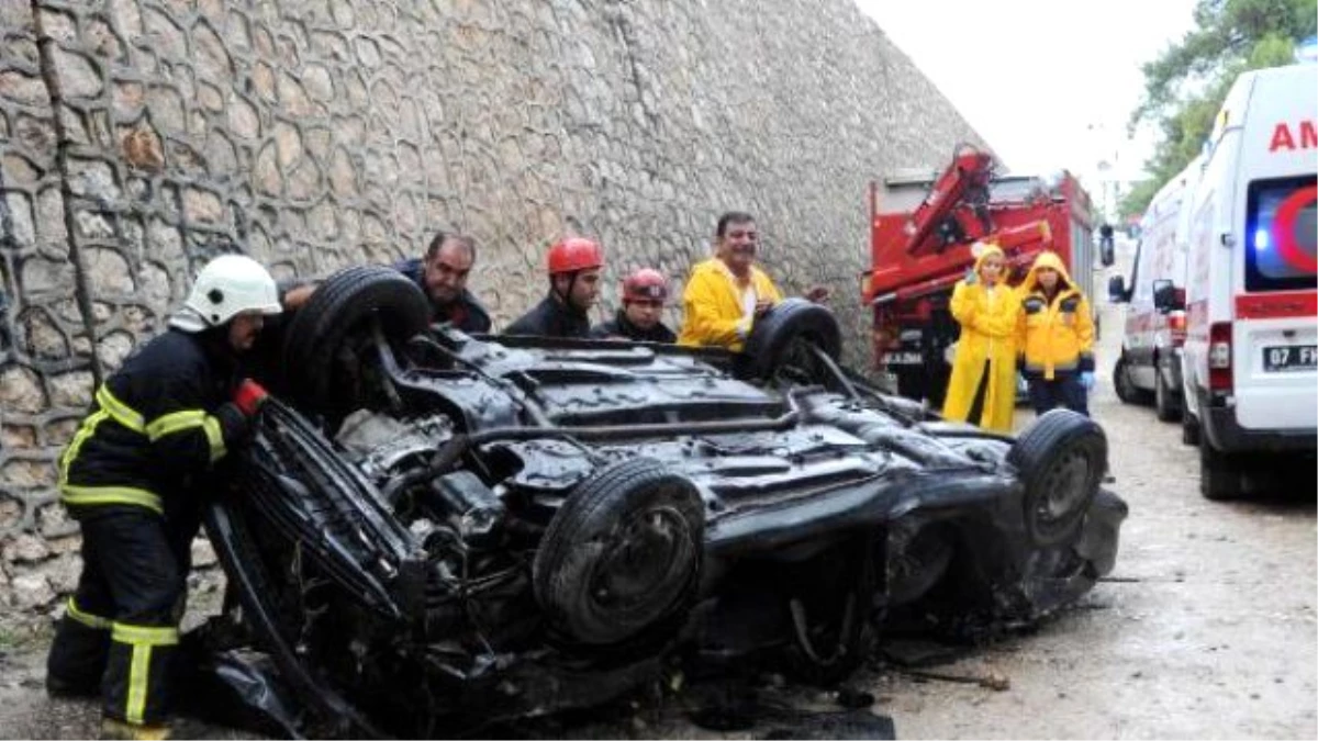 Mesire Alanına Uçan Otomobilde Öldü