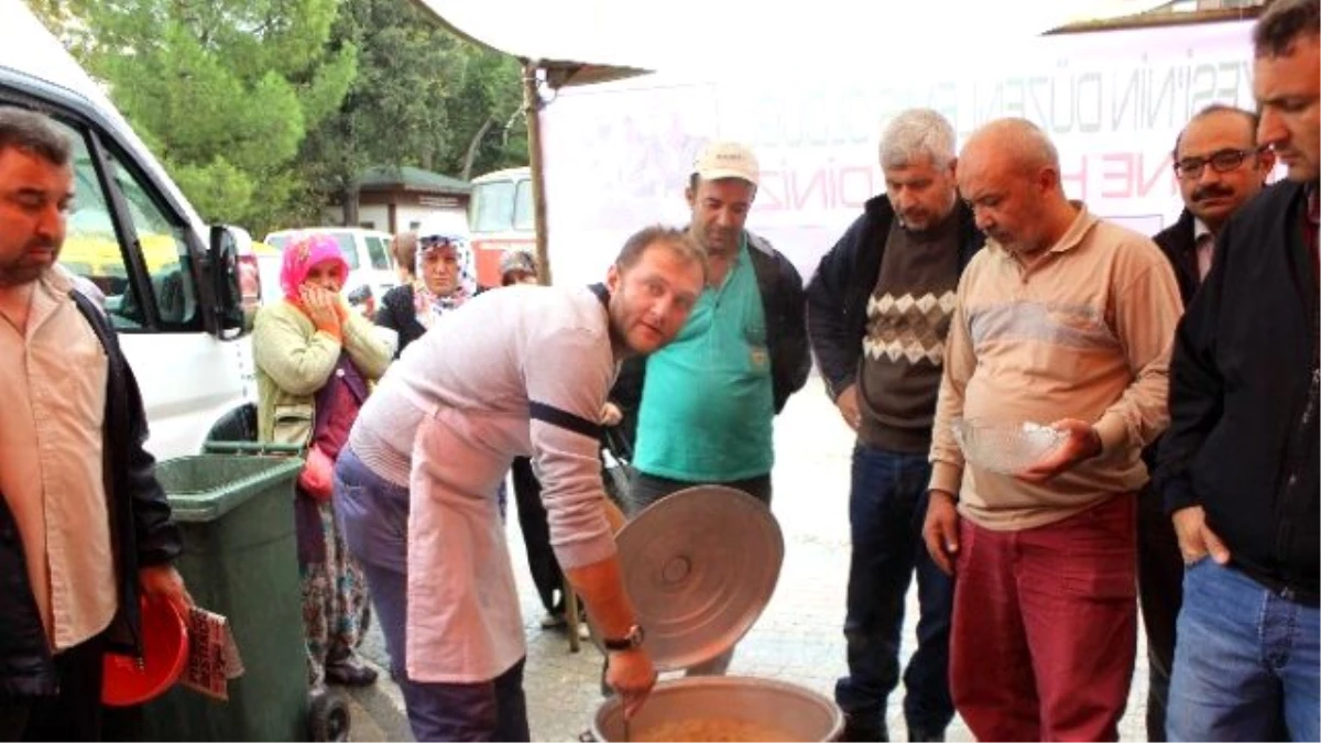 Osmaneli Belediyesi 2 Bin 500 Kişiye Aşure Dağıttı