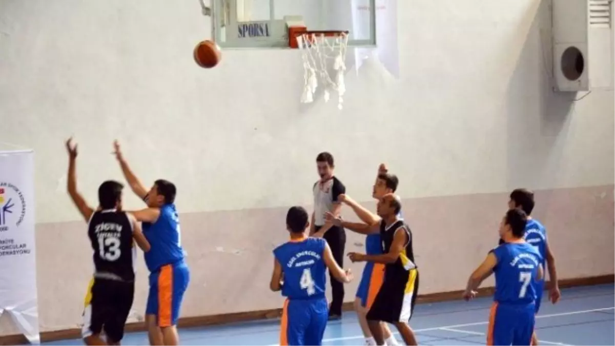 Özel Sporcular Basketbol Müsabakaları Bafra\'da Başladı