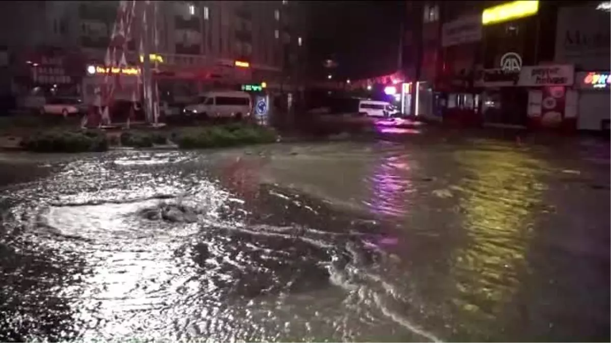 Tekirdağ\'da Şiddetli Yağış Yaşamı Olumsuz Etkiledi