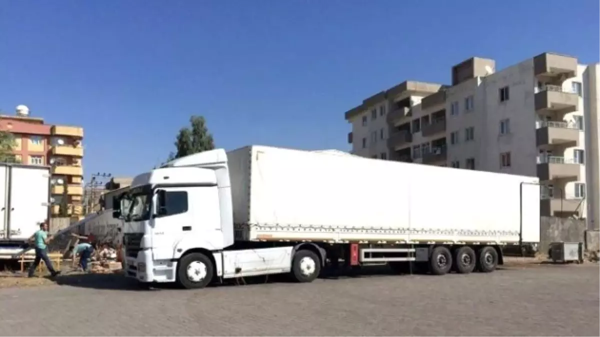 Şırnak\'ta 140 Bin Paket Kaçak Sigara Ele Geçirildi