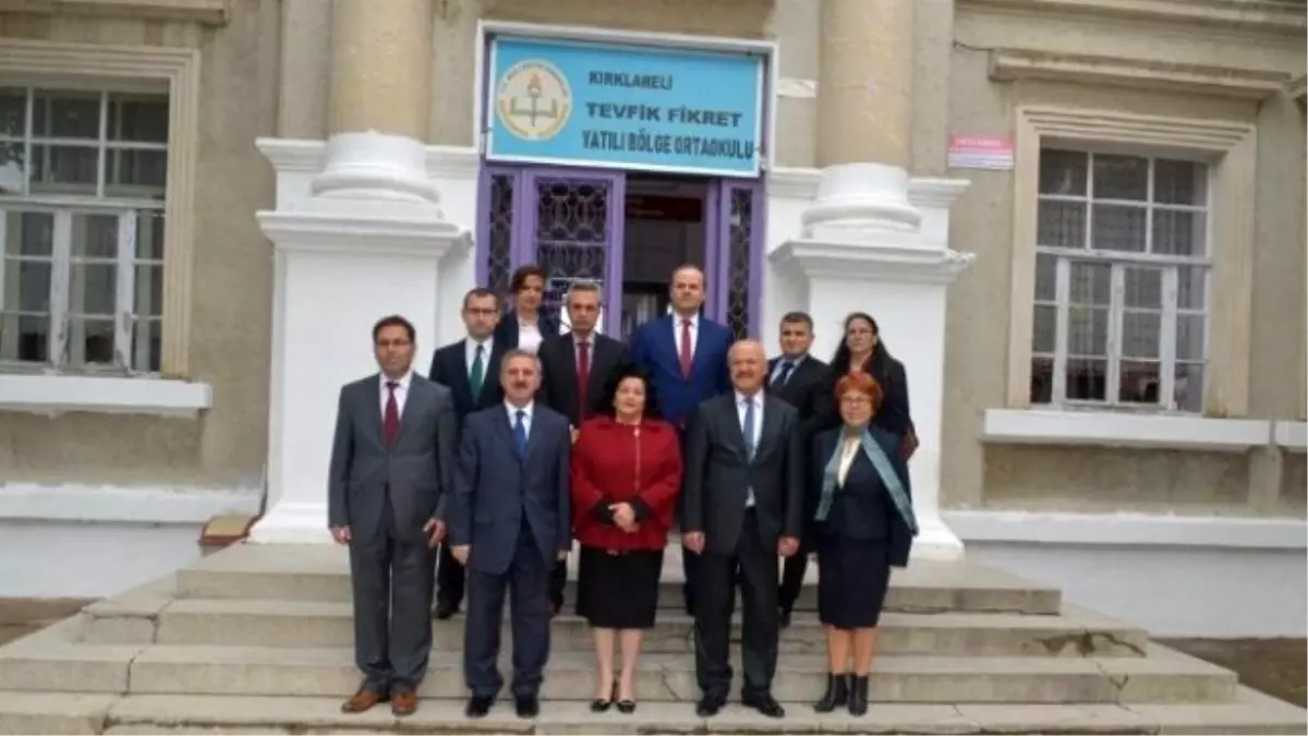 Vali Civelek Öğrencilerle Bir Araya Geldi