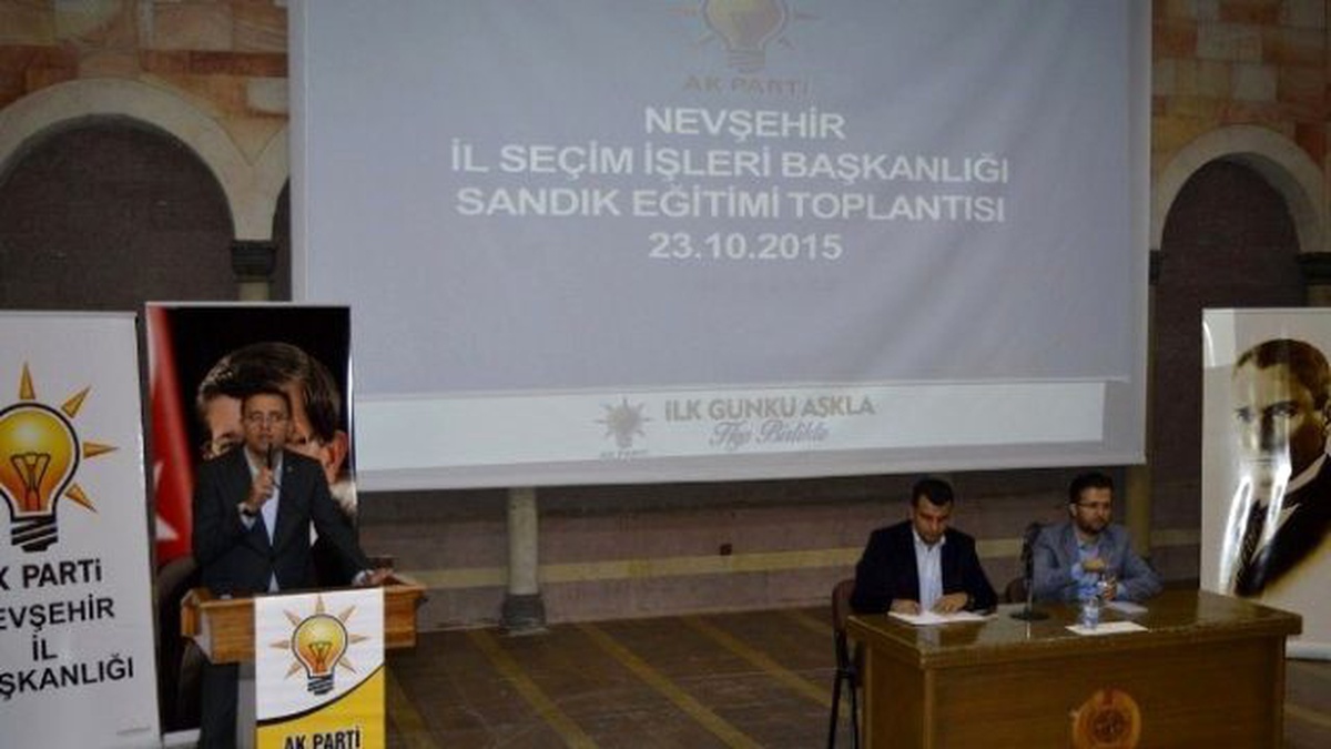 AK Parti\'de Sandık Görevlileri Eğitildi