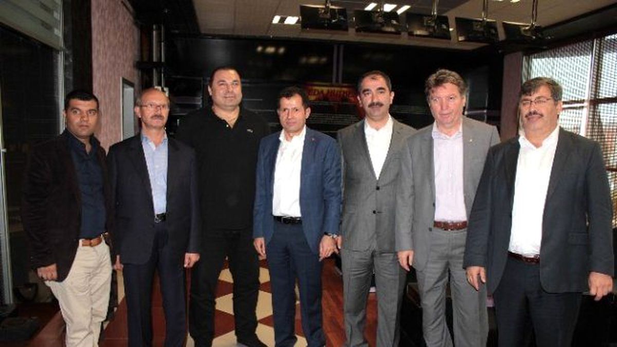AK Parti Seçim Çalışmalarını Sürdürüyor