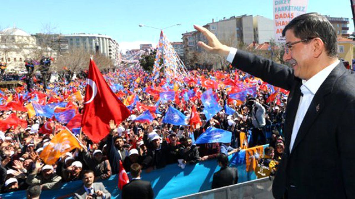 Başbakan Davutoğlu'nun Evlilik Açıklamaları Alman Basınına Konu Oldu