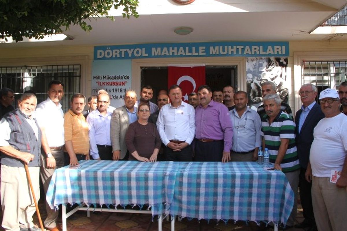 Başkan Savaş, Muhtarlara Bilgisayar Dağıttı