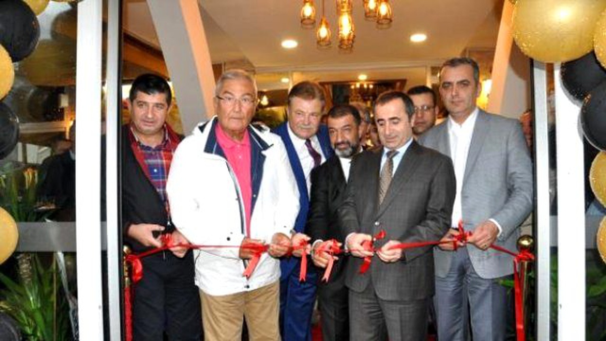 Deniz Baykal ve Nuri Alço Açılış Yaptı