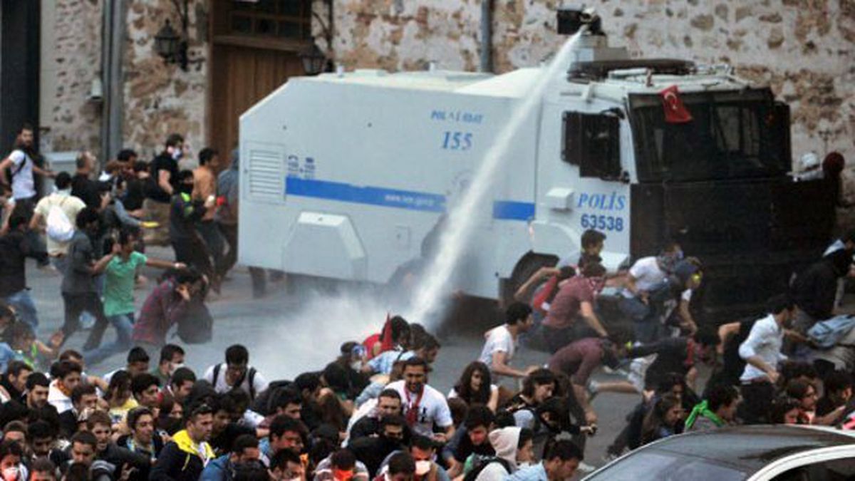 Devlet, Aldığı TOMA'ları Güneydoğu'ya Taşıyacak Şirket Bulamıyor