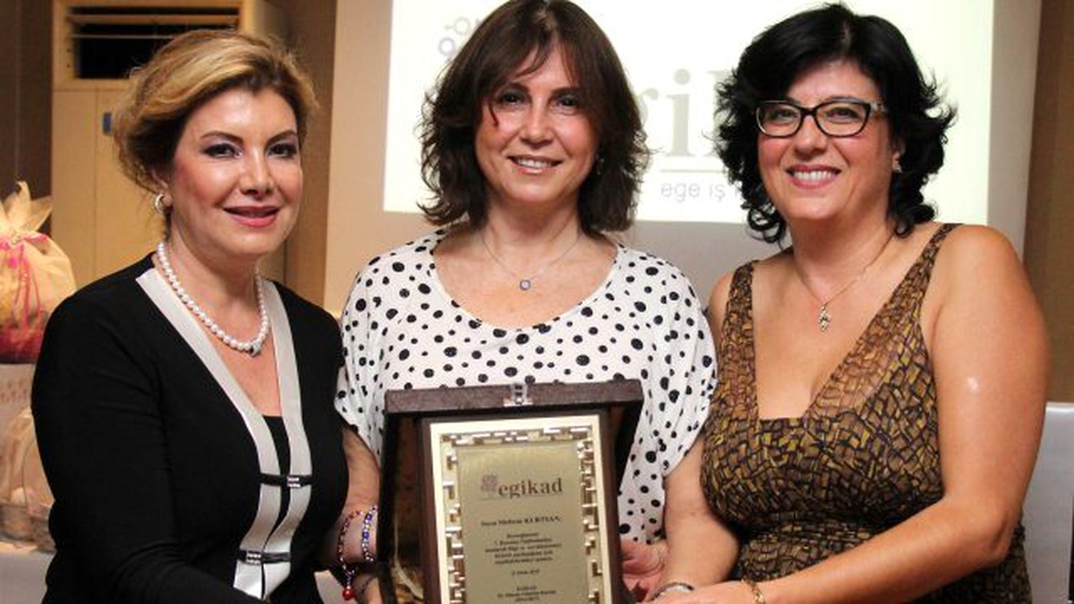 EGİKAD\'dan Coşkulu 7. Yıl Kutlaması